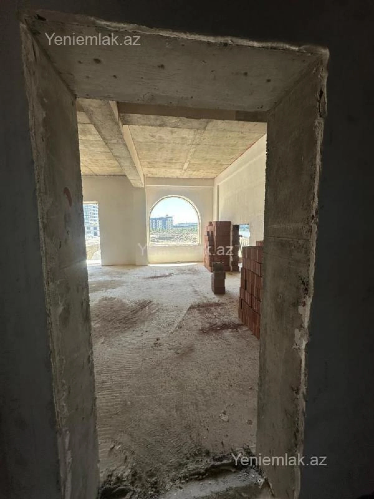 Satılır 3 otaqlı yeni tikili 128.3 m²