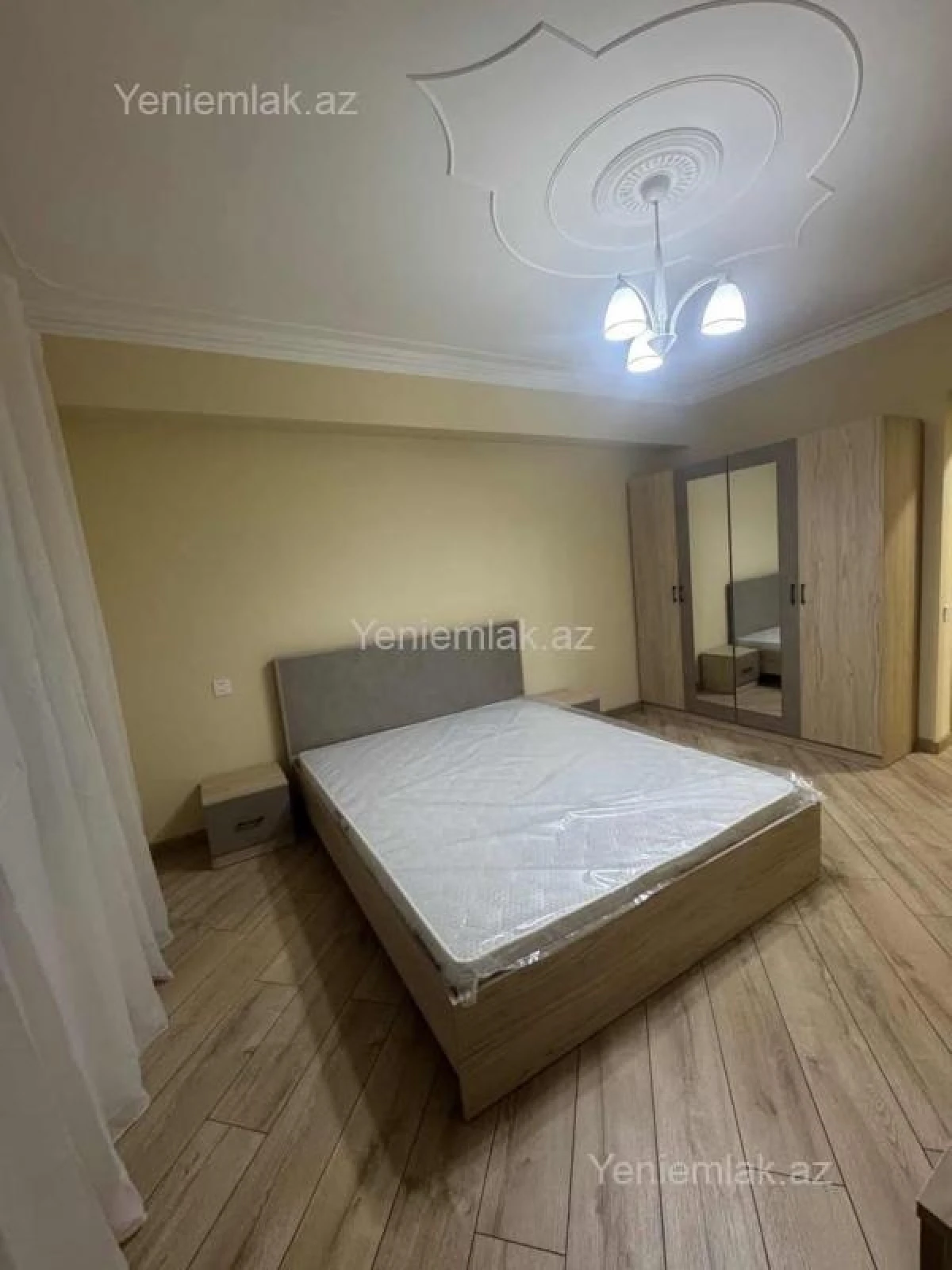Satılır 2 otaqlı köhnə tikili 65 m²