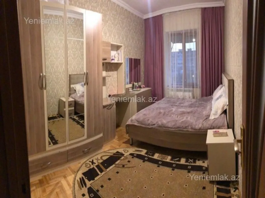 Satılır 3 otaqlı köhnə tikili 80 m²