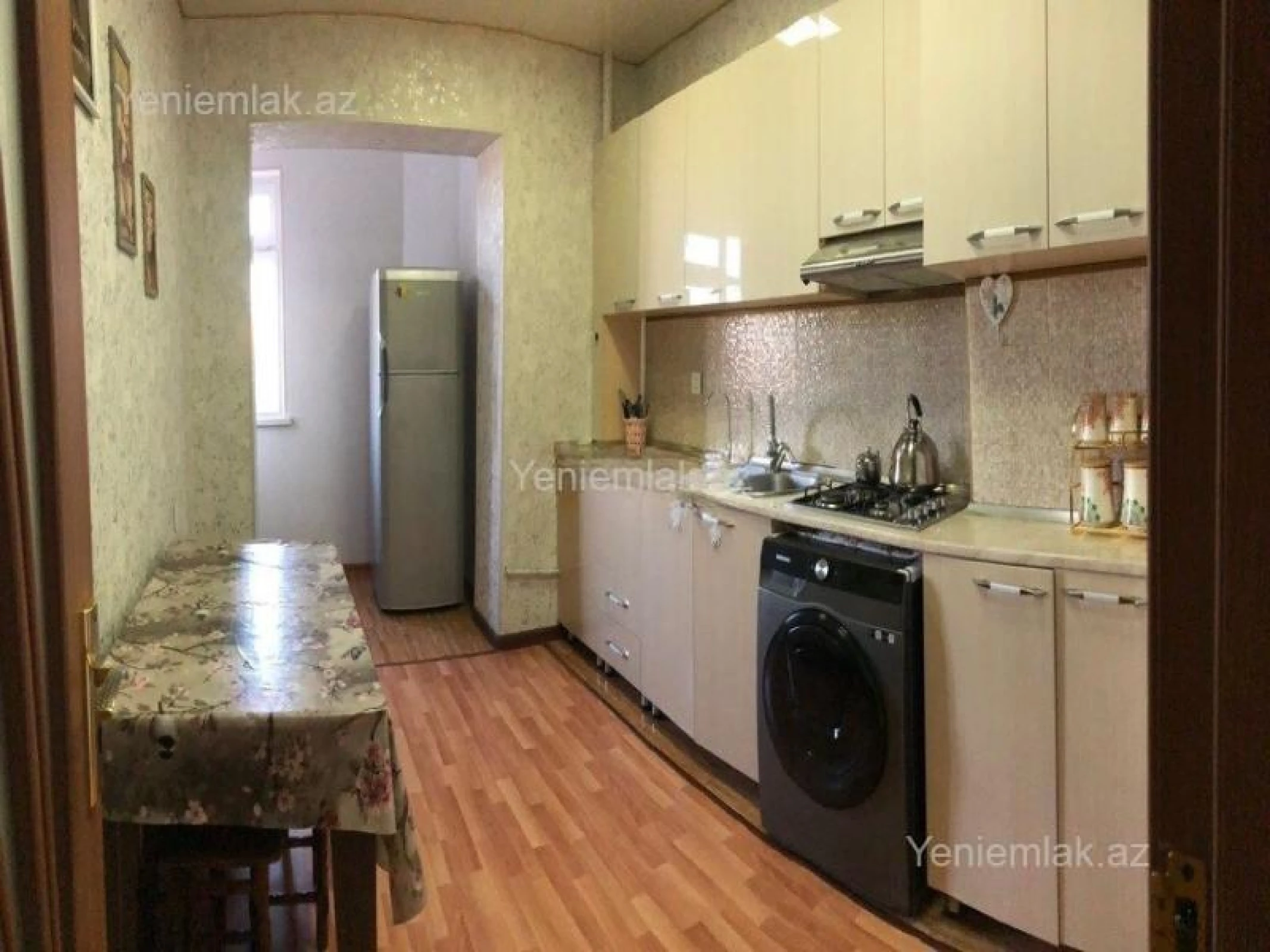 Satılır 3 otaqlı köhnə tikili 80 m²