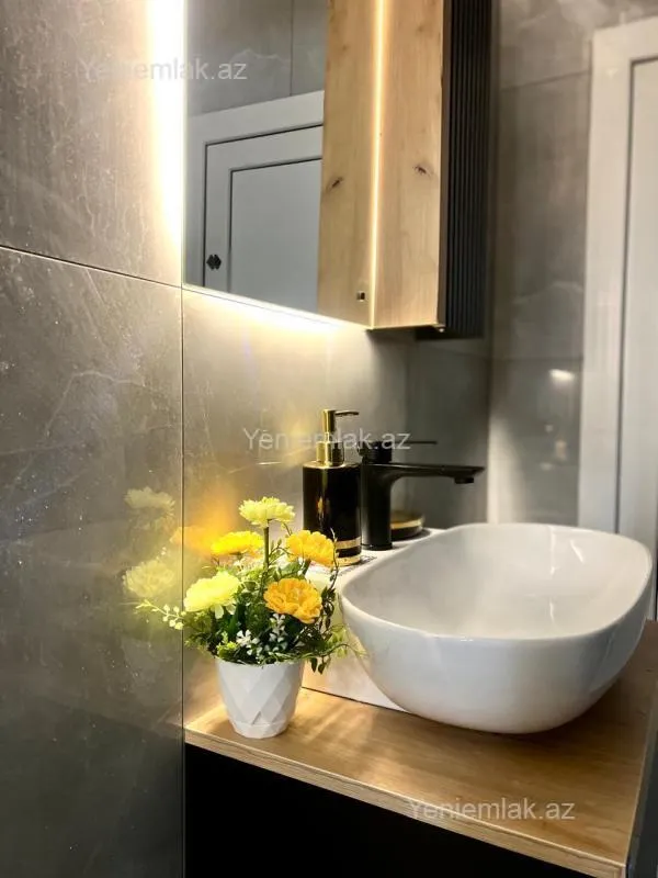 Satılır 3 otaqlı yeni tikili 110 m²