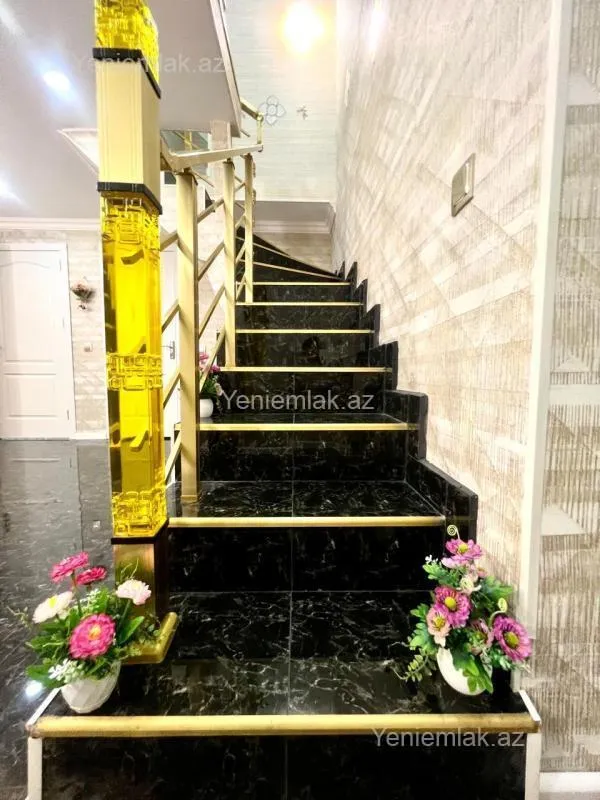 Satılır 3 otaqlı yeni tikili 110 m²