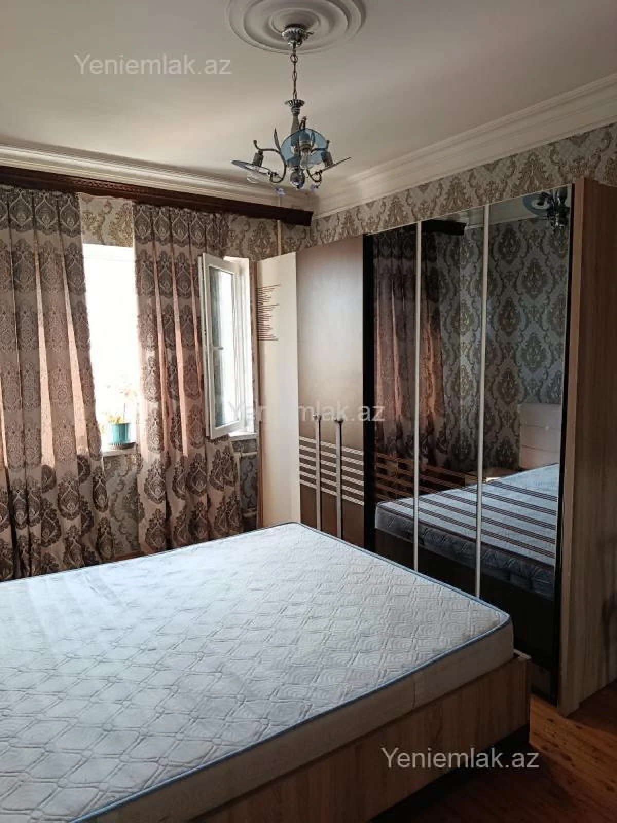 Satılır 3 otaqlı köhnə tikili 80 m²