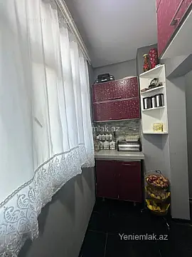Satılır 3 otaqlı köhnə tikili 72 m²
