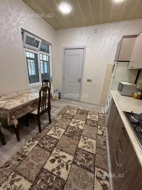 Satılır 4 otaqlı həyət evi 130 m²