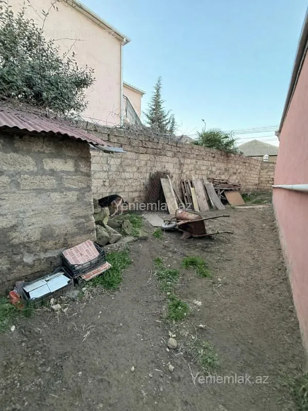 Satılır 4 otaqlı həyət evi 130 m²