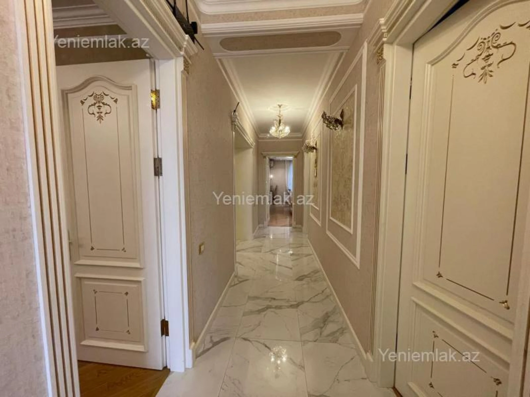 Satılır 5 otaqlı yeni tikili 250 m²