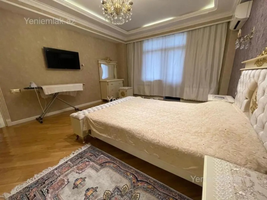 Satılır 5 otaqlı yeni tikili 250 m²