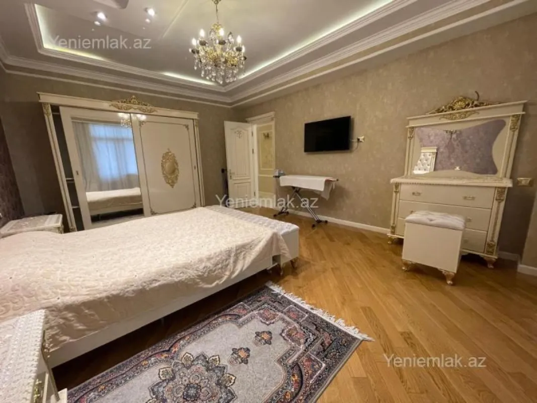 Satılır 5 otaqlı yeni tikili 250 m²