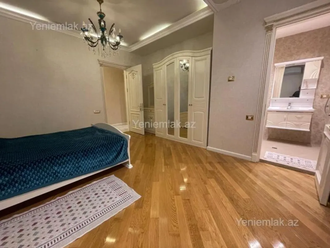 Satılır 5 otaqlı yeni tikili 250 m²