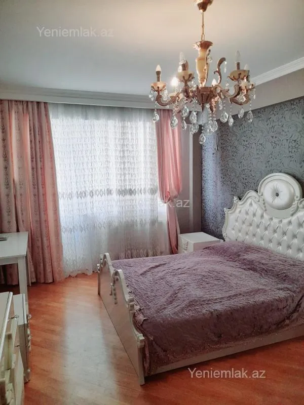 Satılır 4 otaqlı yeni tikili 132 m²