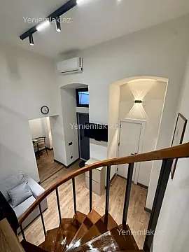 Satılır 1 otaqlı köhnə tikili 33 m²