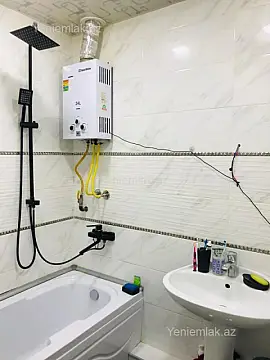 Satılır 4 otaqlı köhnə tikili 110 m²