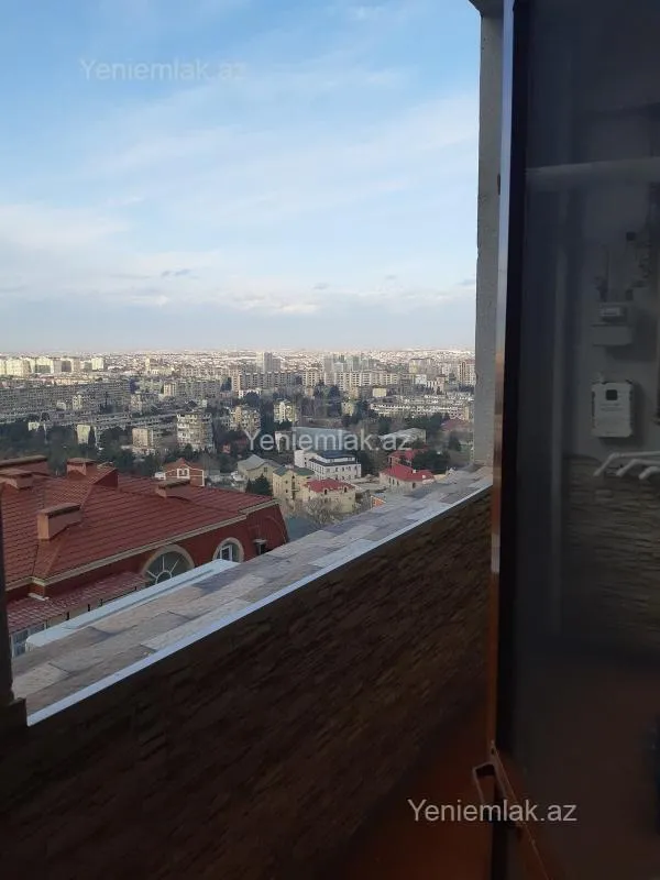 Satılır 4 otaqlı köhnə tikili 80 m²