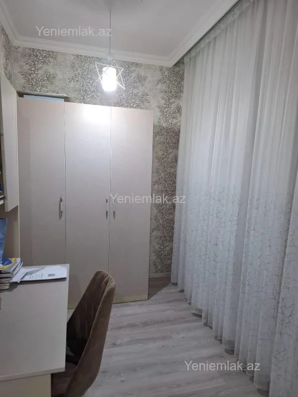 Satılır 4 otaqlı həyət evi 160 m²