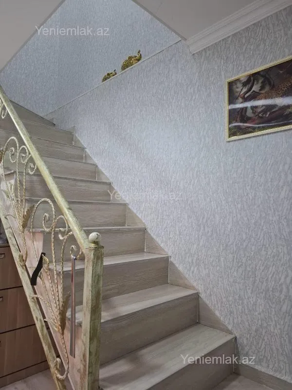 Satılır 4 otaqlı həyət evi 160 m²