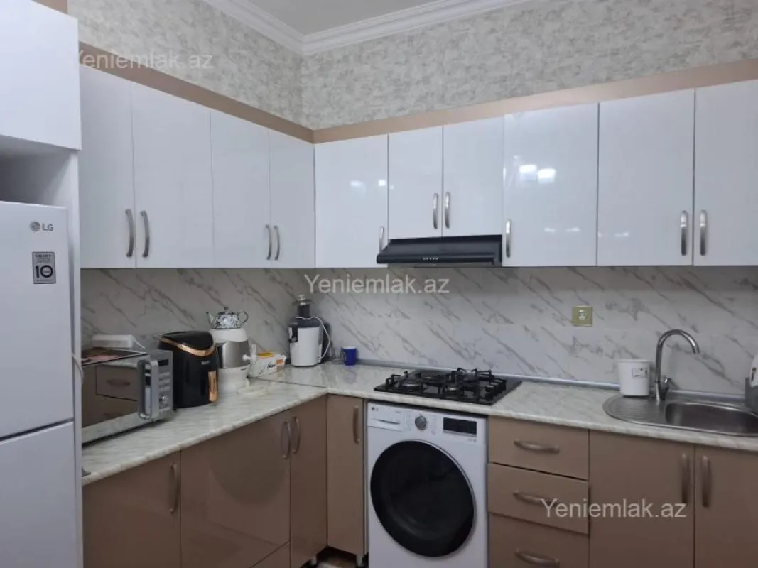 Satılır 4 otaqlı həyət evi 160 m²
