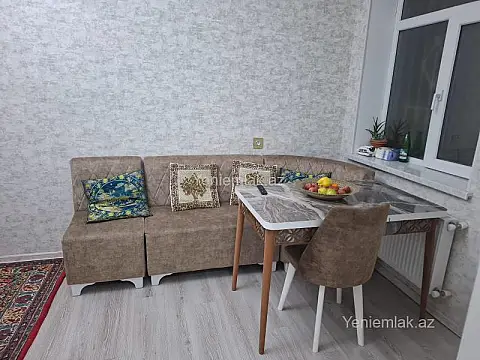 Satılır 4 otaqlı həyət evi 160 m²