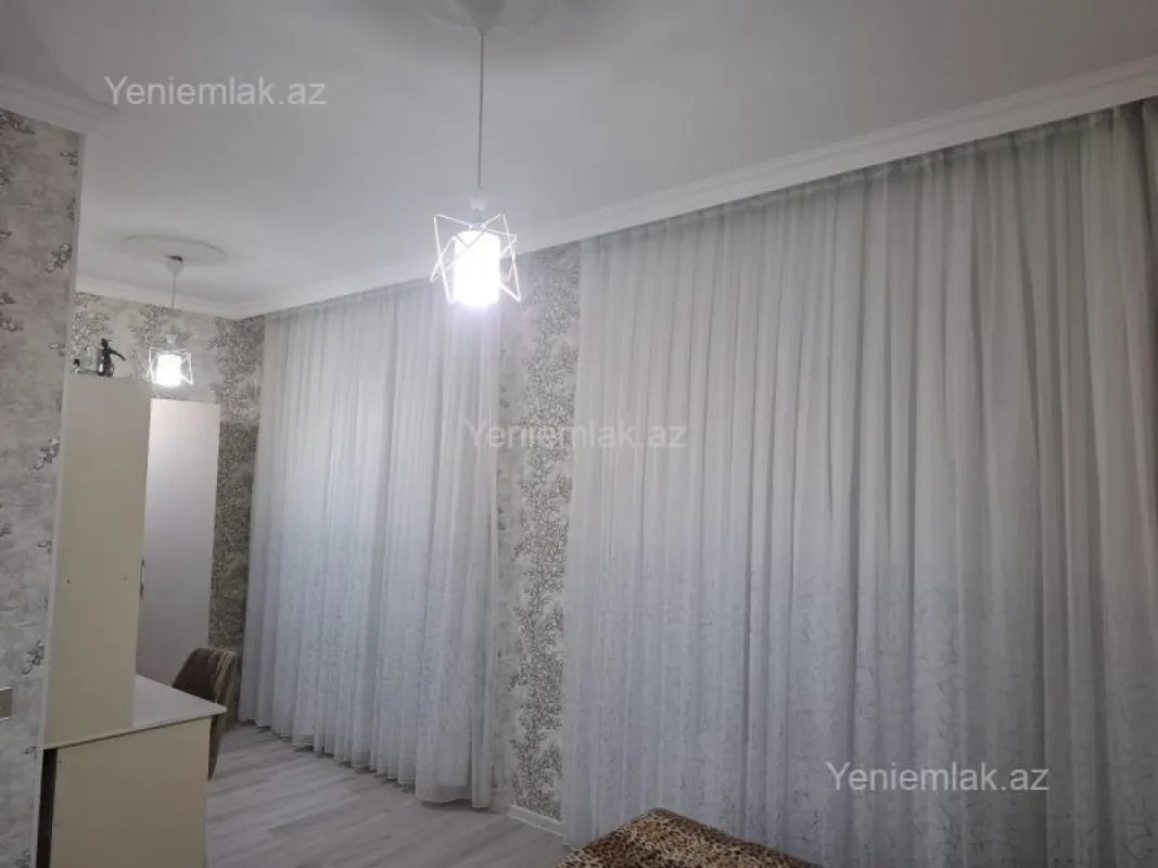 Satılır 4 otaqlı həyət evi 160 m²