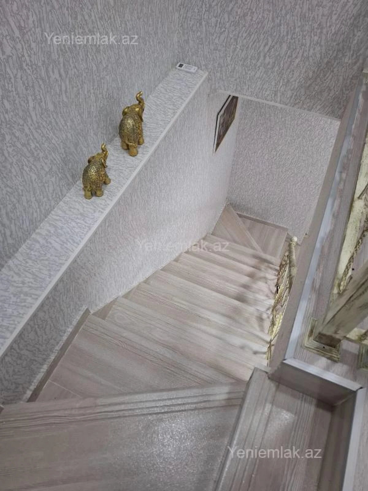 Satılır 4 otaqlı həyət evi 160 m²