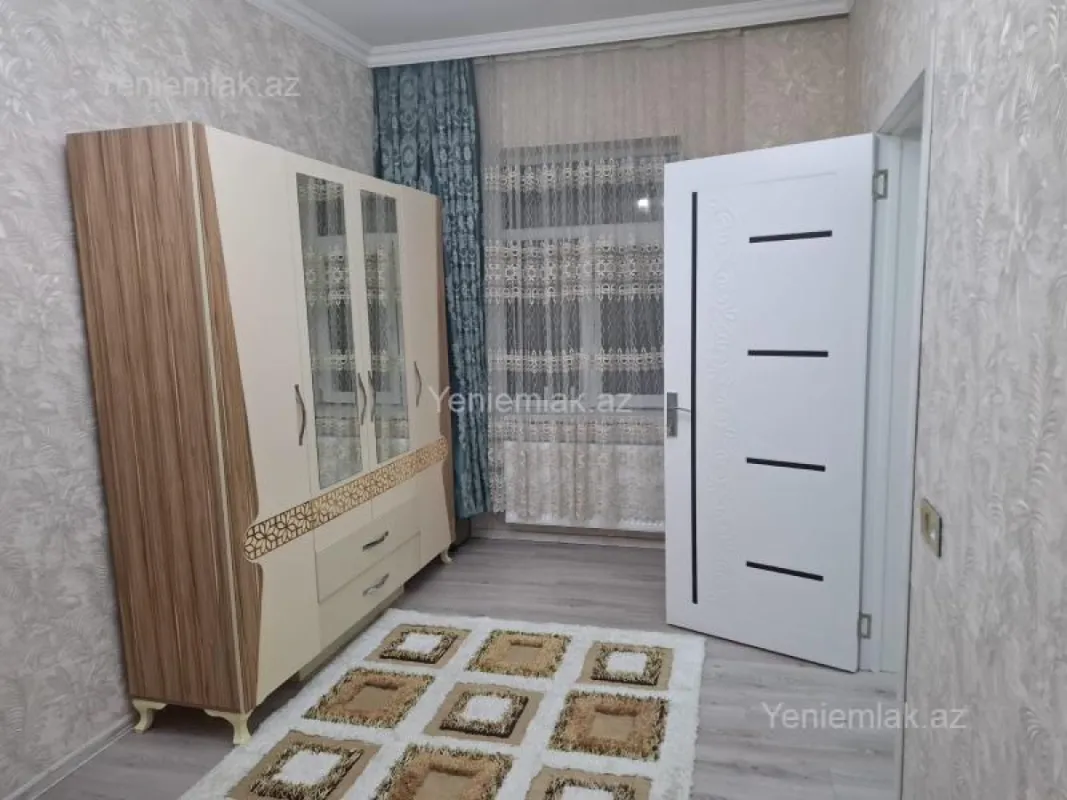 Satılır 4 otaqlı həyət evi 160 m²