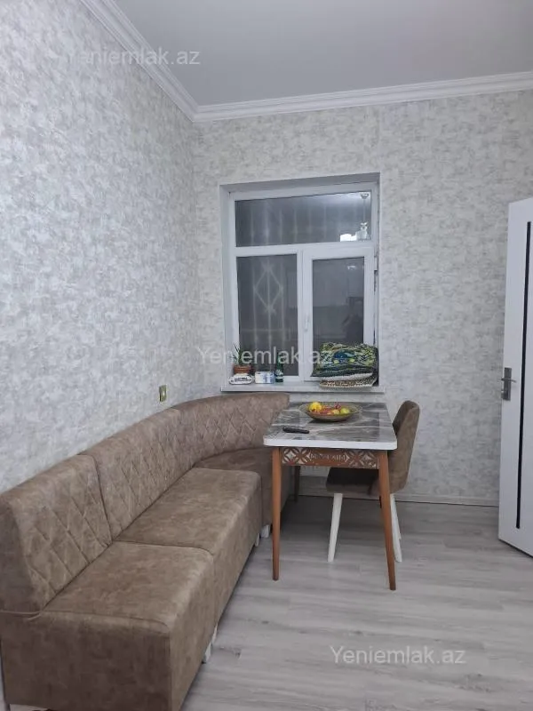 Satılır 4 otaqlı həyət evi 160 m²