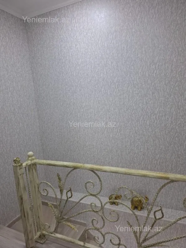 Satılır 4 otaqlı həyət evi 160 m²