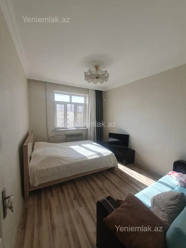 Satılır 3 otaqlı köhnə tikili 80 m²
