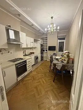 Satılır 3 otaqlı yeni tikili 131 m²