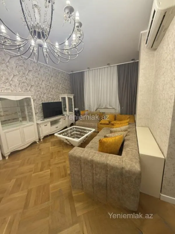 Satılır 3 otaqlı yeni tikili 131 m²