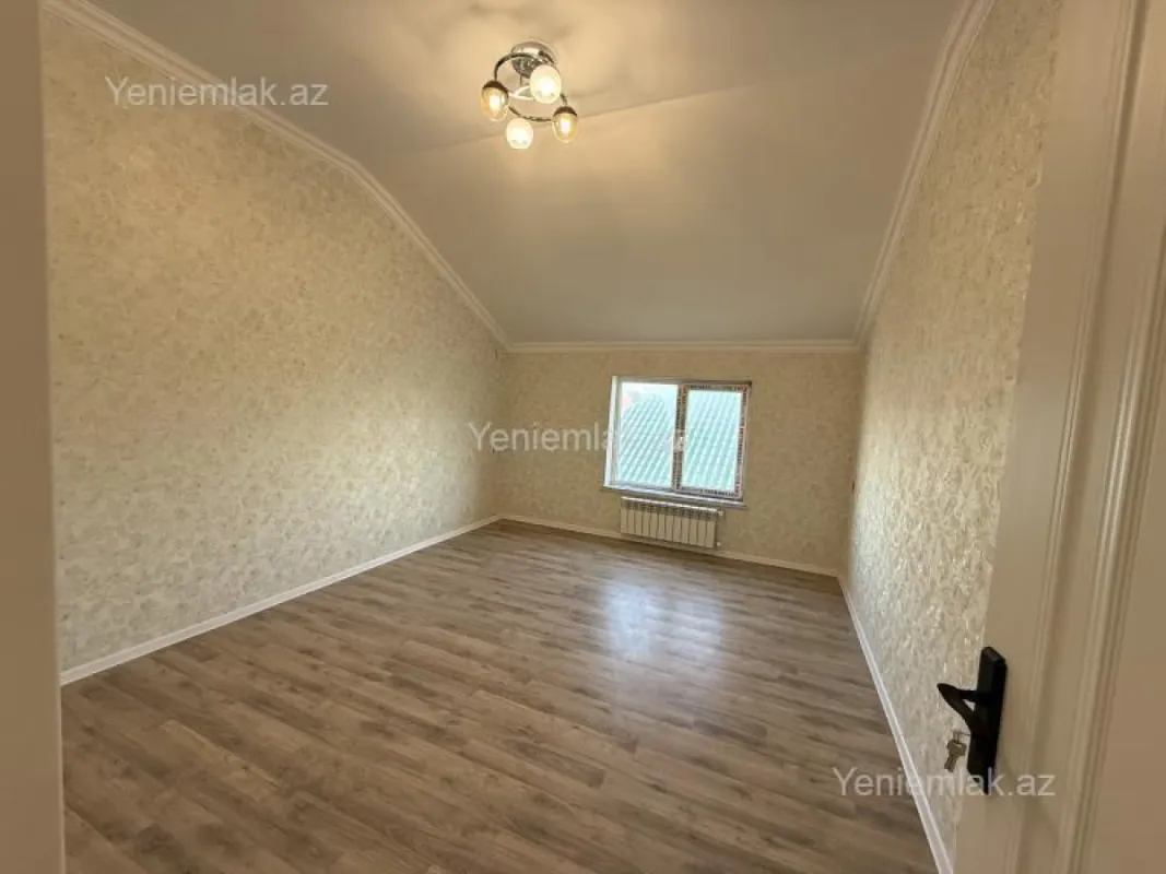 Satılır 7 otaqlı həyət evi 220 m²