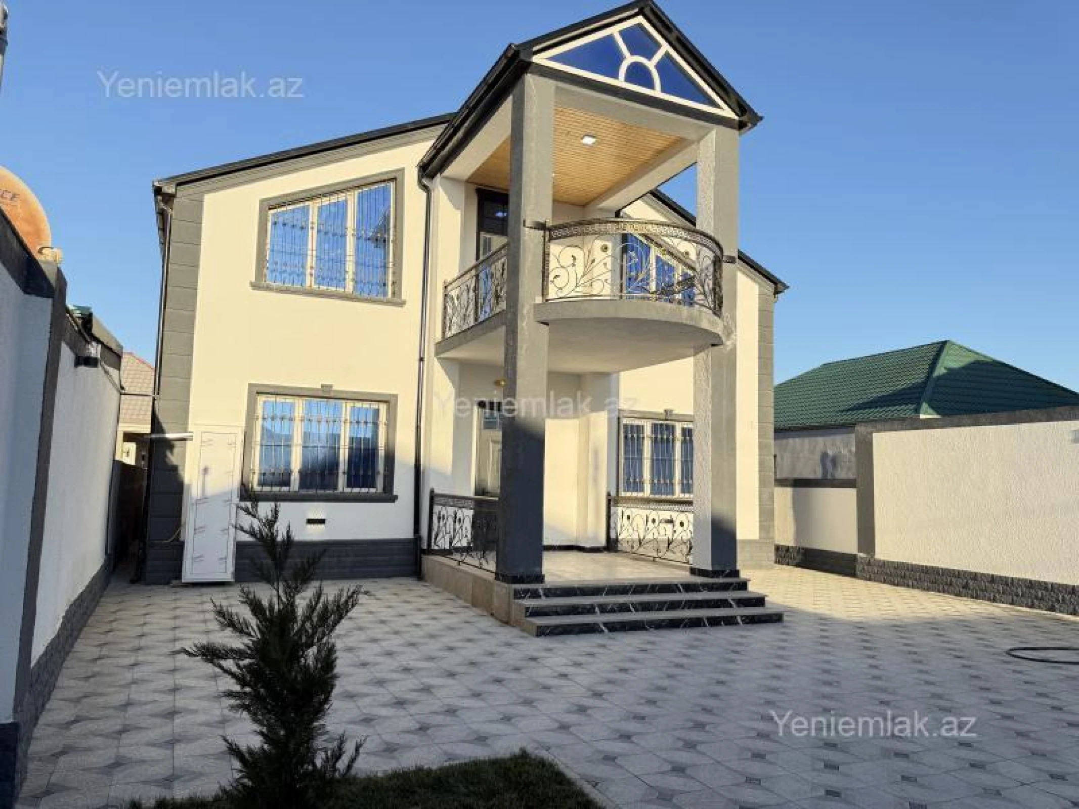 Satılır 7 otaqlı həyət evi 220 m²