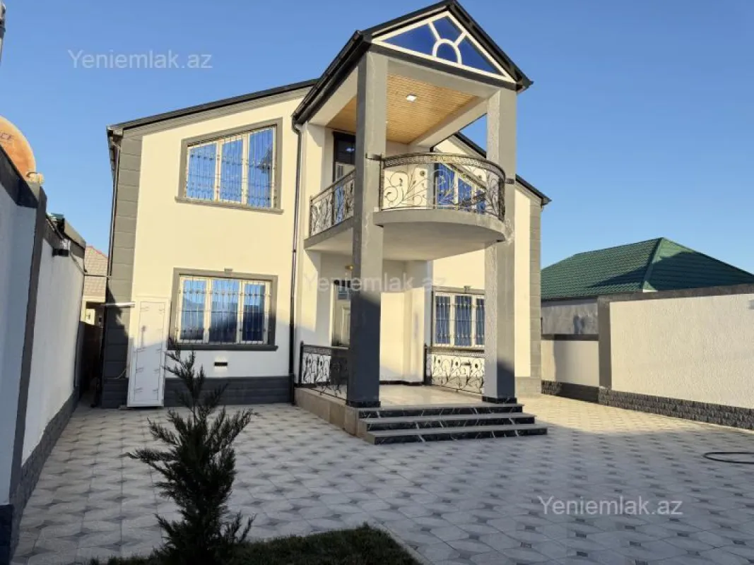 Satılır 7 otaqlı həyət evi 220 m²