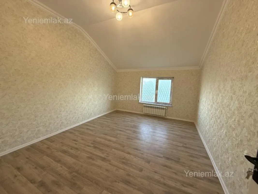 Satılır 7 otaqlı həyət evi 220 m²