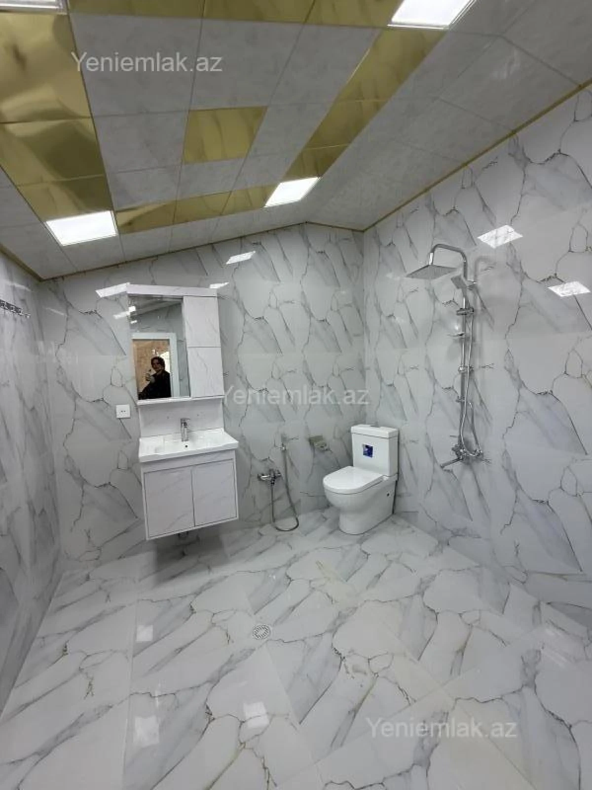 Satılır 7 otaqlı həyət evi 220 m²