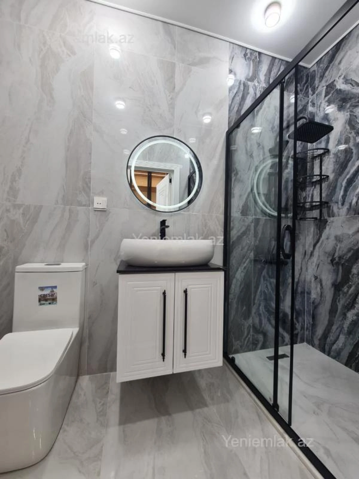 Satılır 3 otaqlı yeni tikili 135 m²