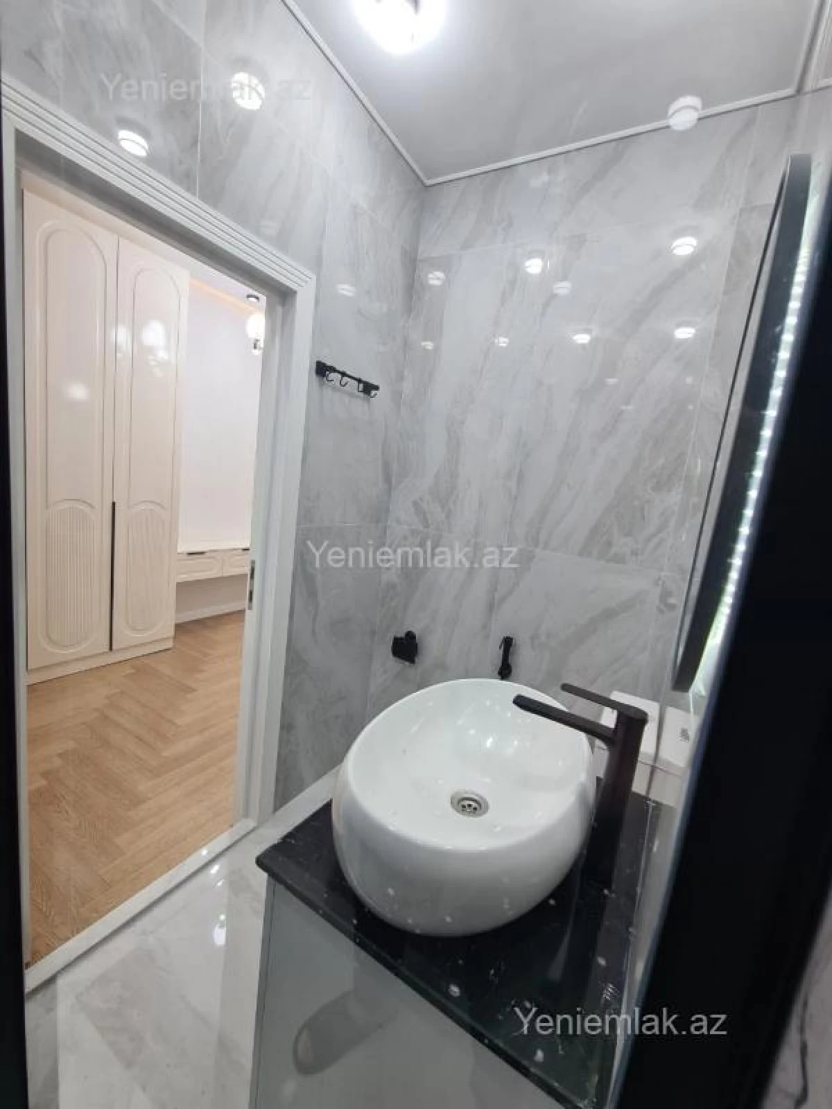 Satılır 3 otaqlı yeni tikili 135 m²