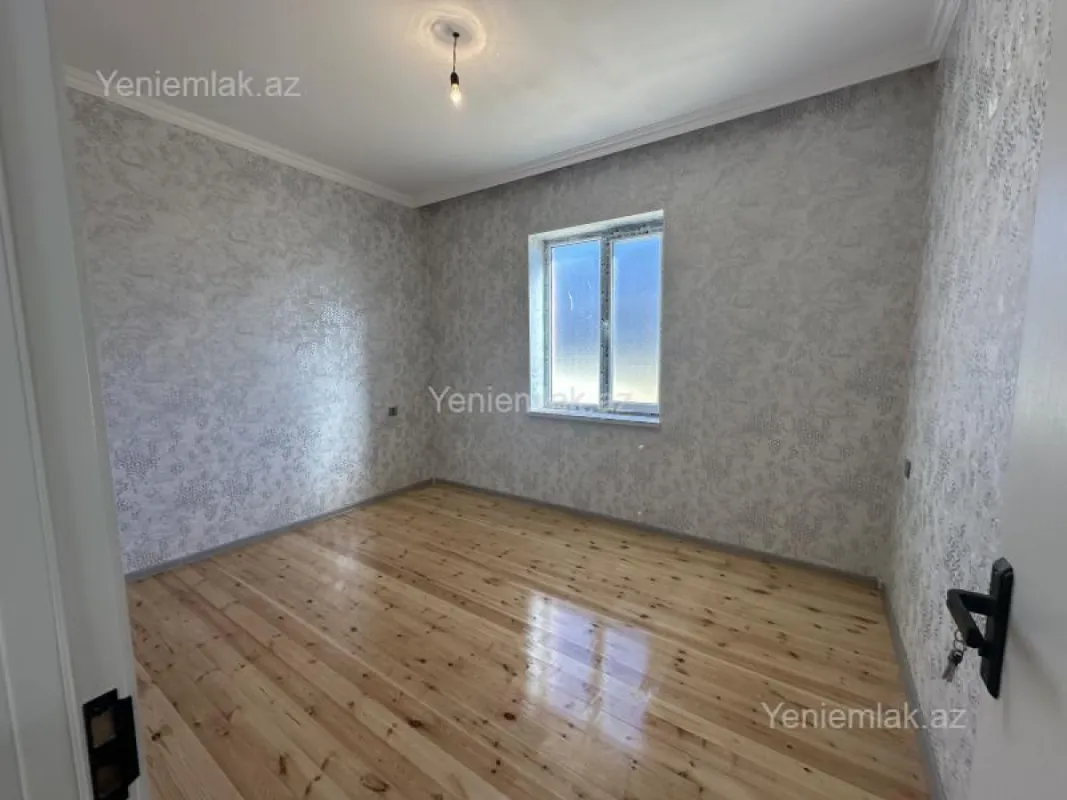 Satılır 4 otaqlı həyət evi 115 m²