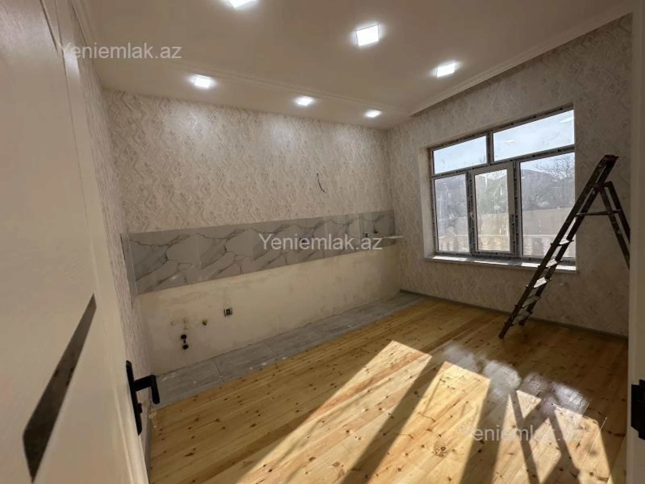 Satılır 4 otaqlı həyət evi 115 m²
