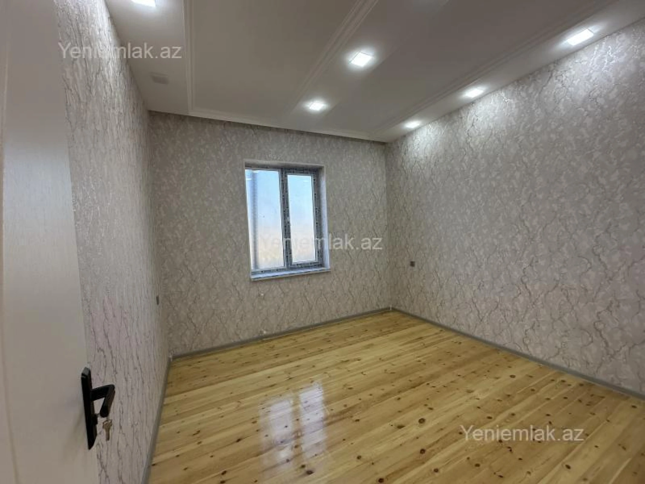 Satılır 4 otaqlı həyət evi 115 m²