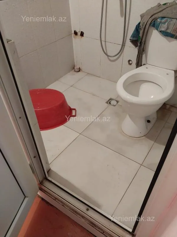Satılır 1 otaqlı köhnə tikili 25 m²