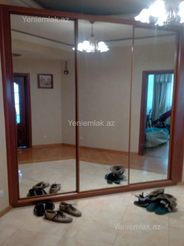 Satılır 5 otaqlı yeni tikili 200 m²