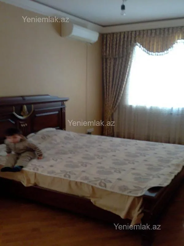 Satılır 5 otaqlı yeni tikili 200 m²