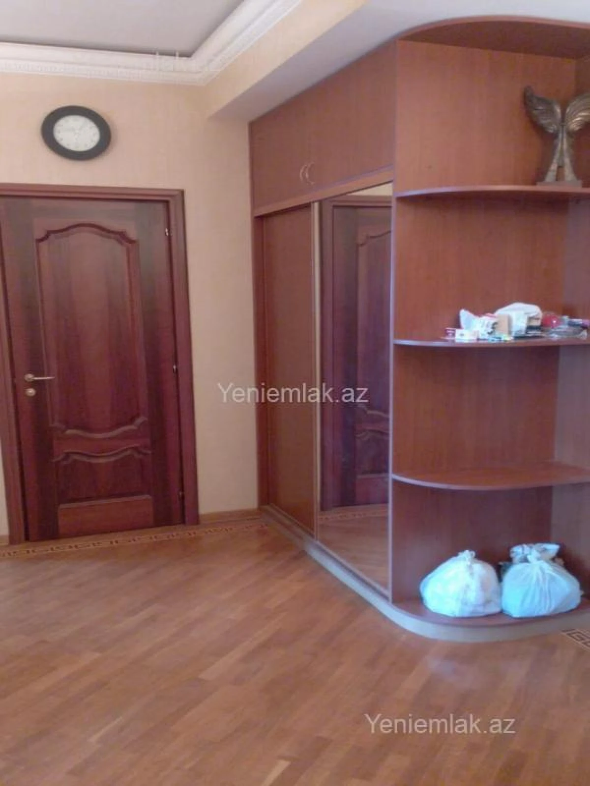 Satılır 5 otaqlı yeni tikili 200 m²