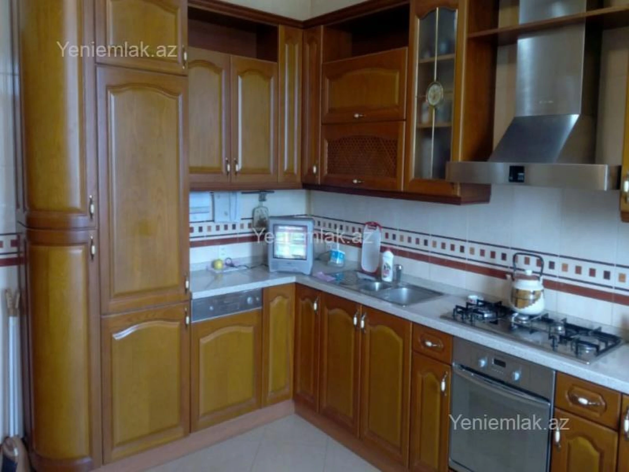 Satılır 5 otaqlı yeni tikili 200 m²