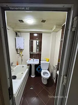 Satılır 3 otaqlı köhnə tikili 75 m²