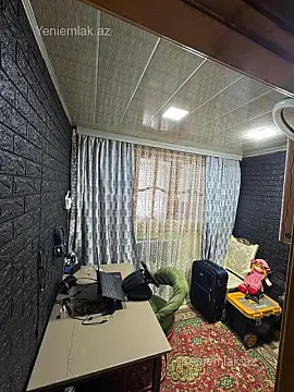 Satılır 3 otaqlı köhnə tikili 75 m²