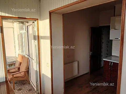 Satılır 3 otaqlı köhnə tikili 80 m²