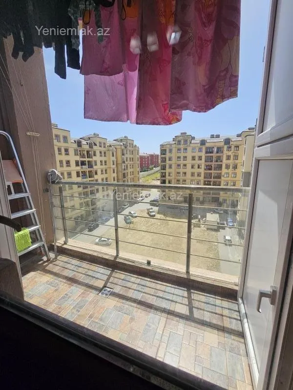 Satılır 3 otaqlı yeni tikili 82 m²