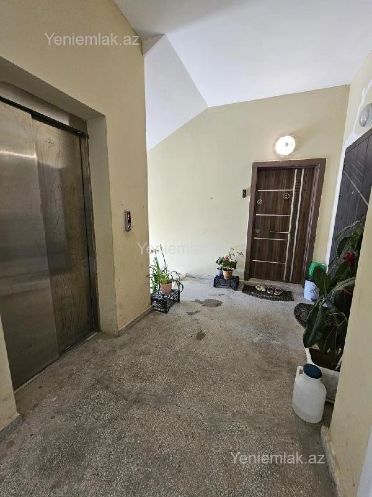 Satılır 3 otaqlı yeni tikili 82 m²